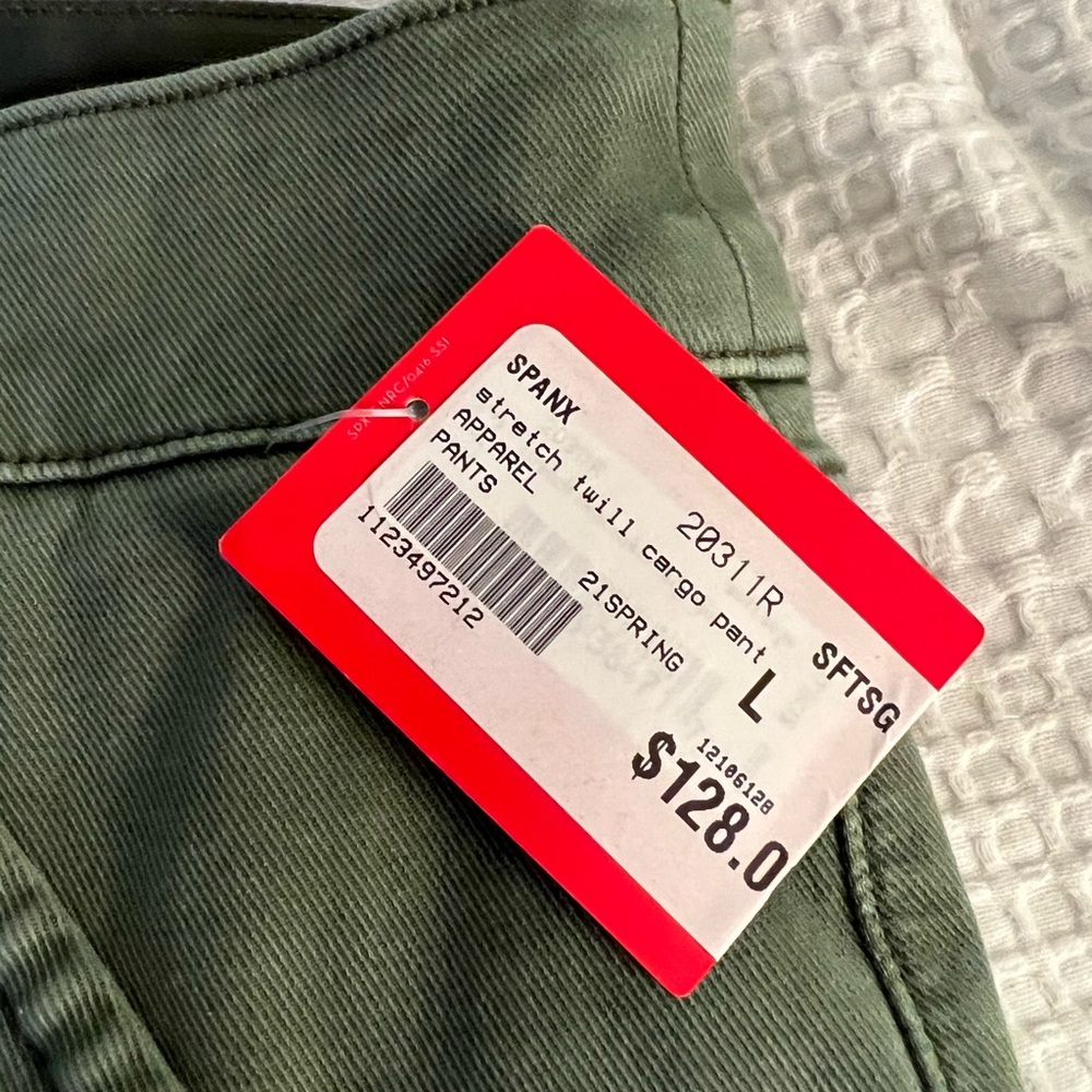 Spanx Twill Cargo Pant Army Green size Largw